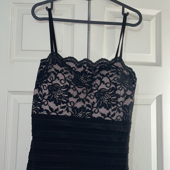 Xscape Spaghetti Strap Evening Gown Dress Black - Picture 2 of 9